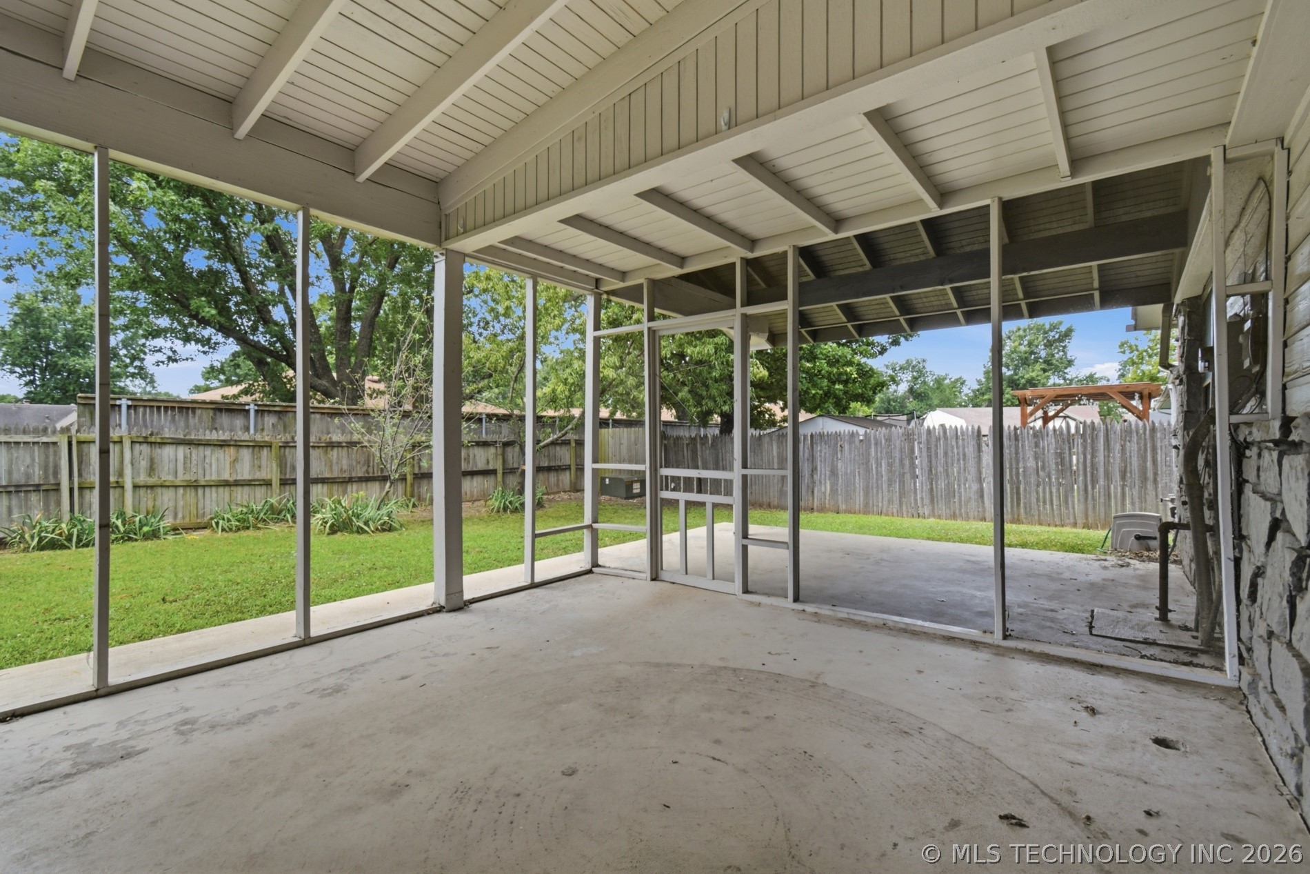 2633 W Dallas Street Property Photo 33