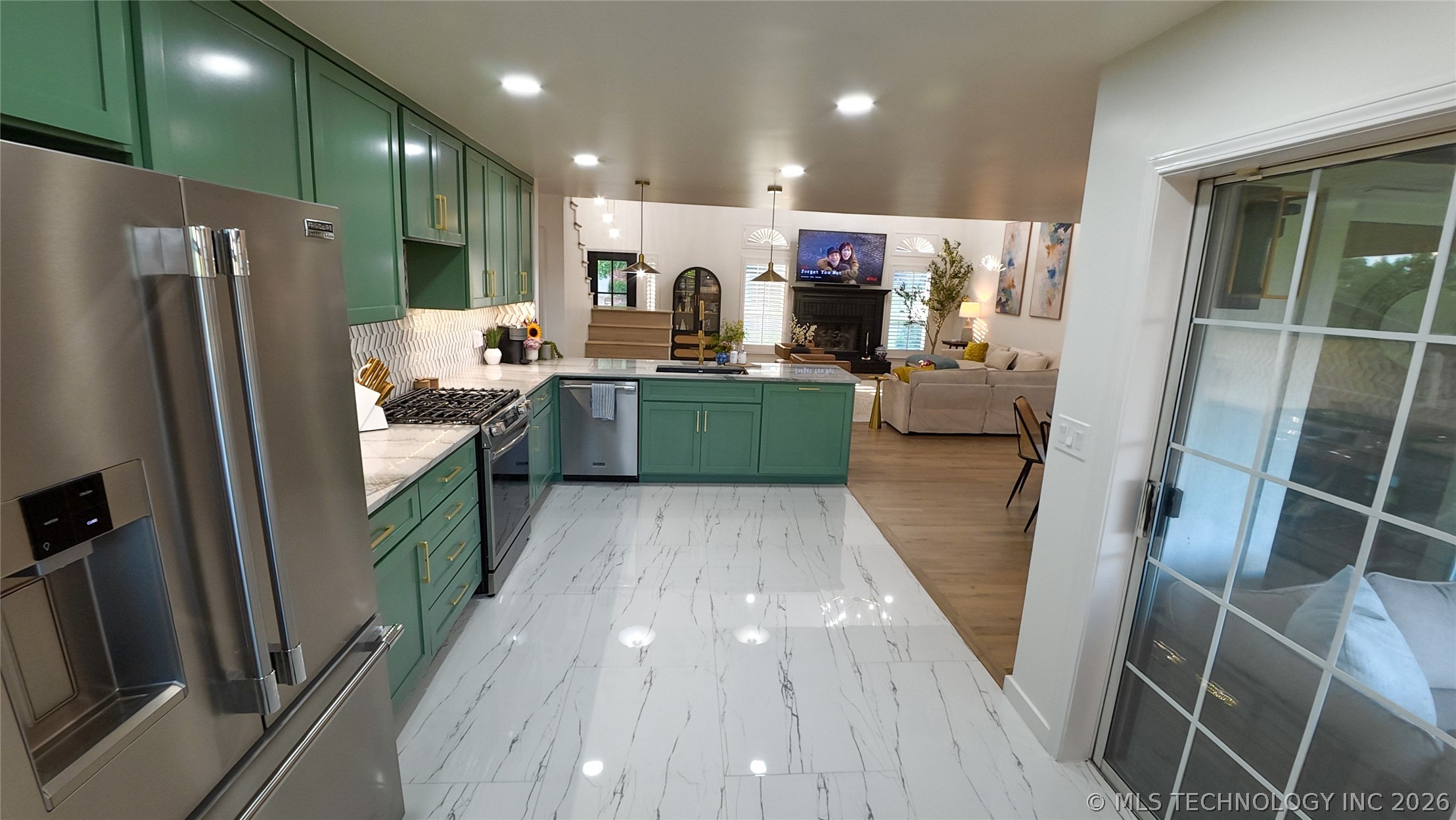 7716 S Granite Avenue Property Photo 10