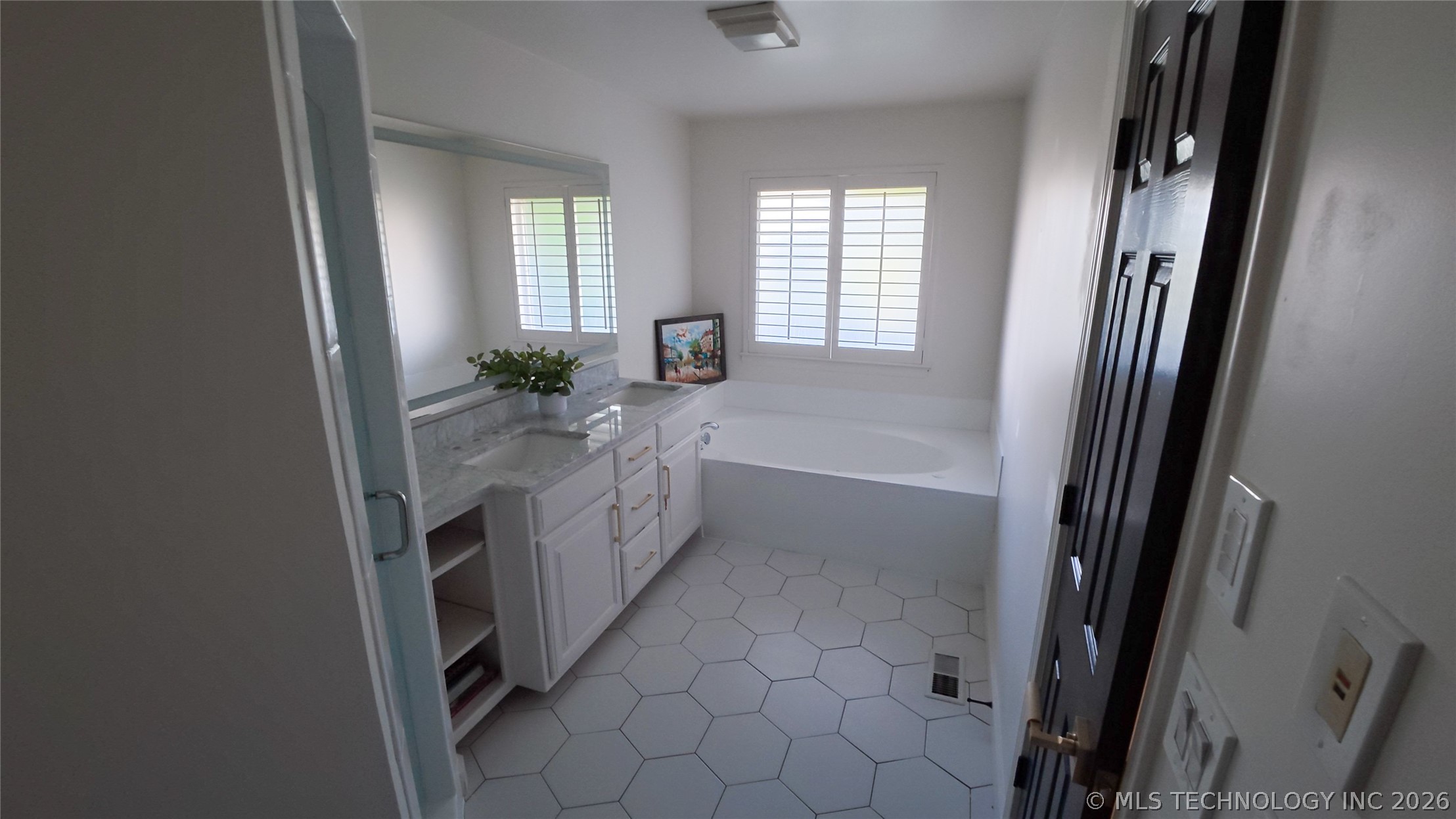 7716 S Granite Avenue Property Photo 15