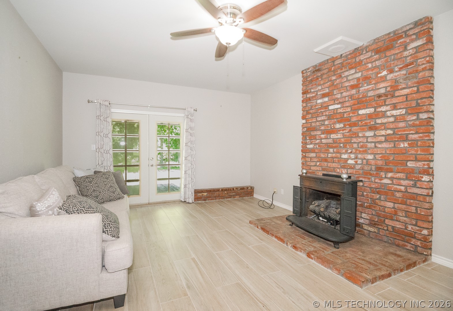 19202 S 46th East Avenue Property Photo 33