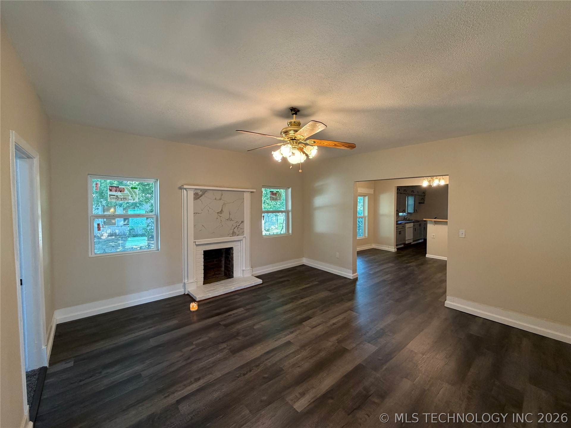 206 W Main Property Photo 4