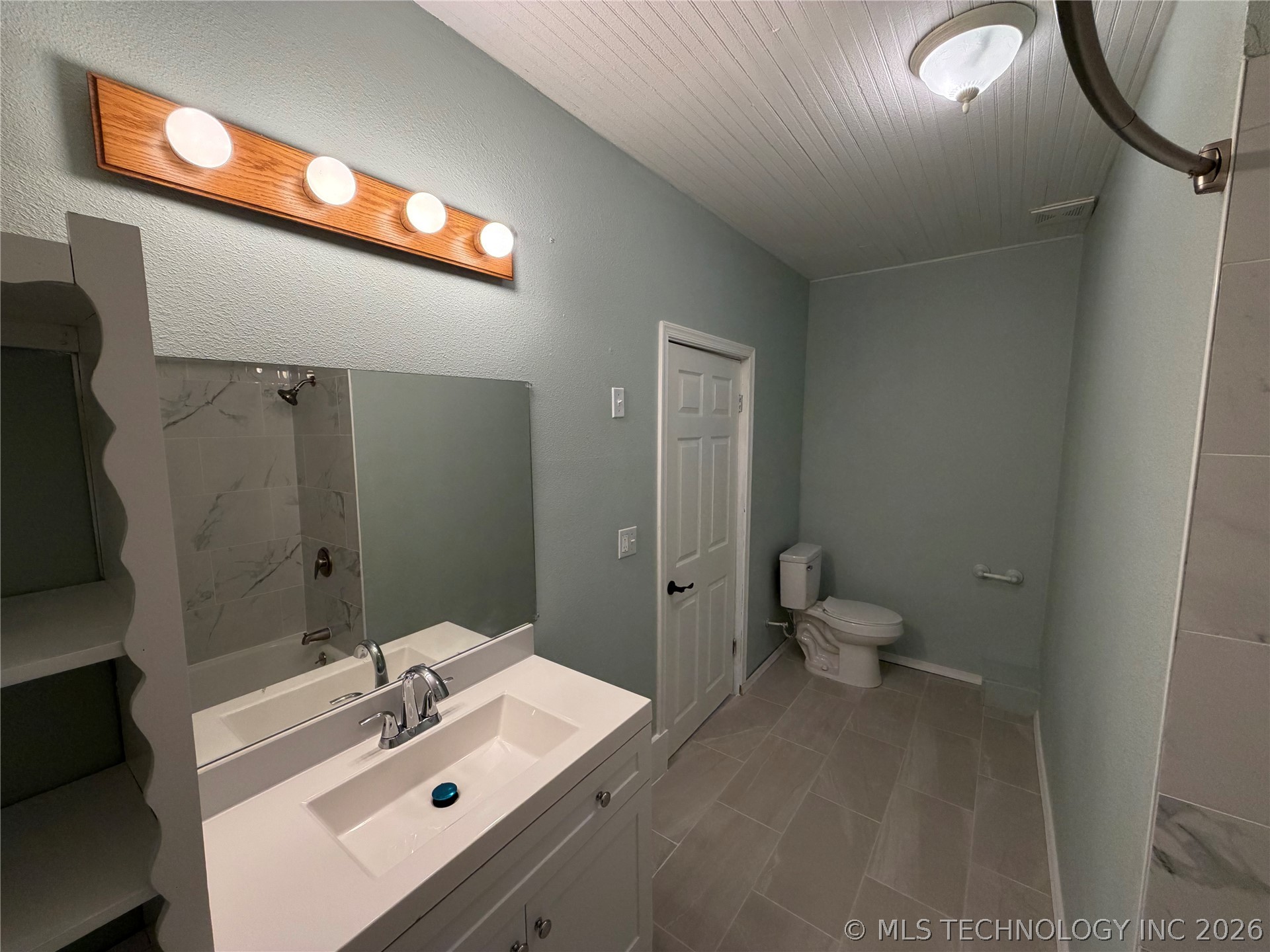 206 W Main Property Photo 20