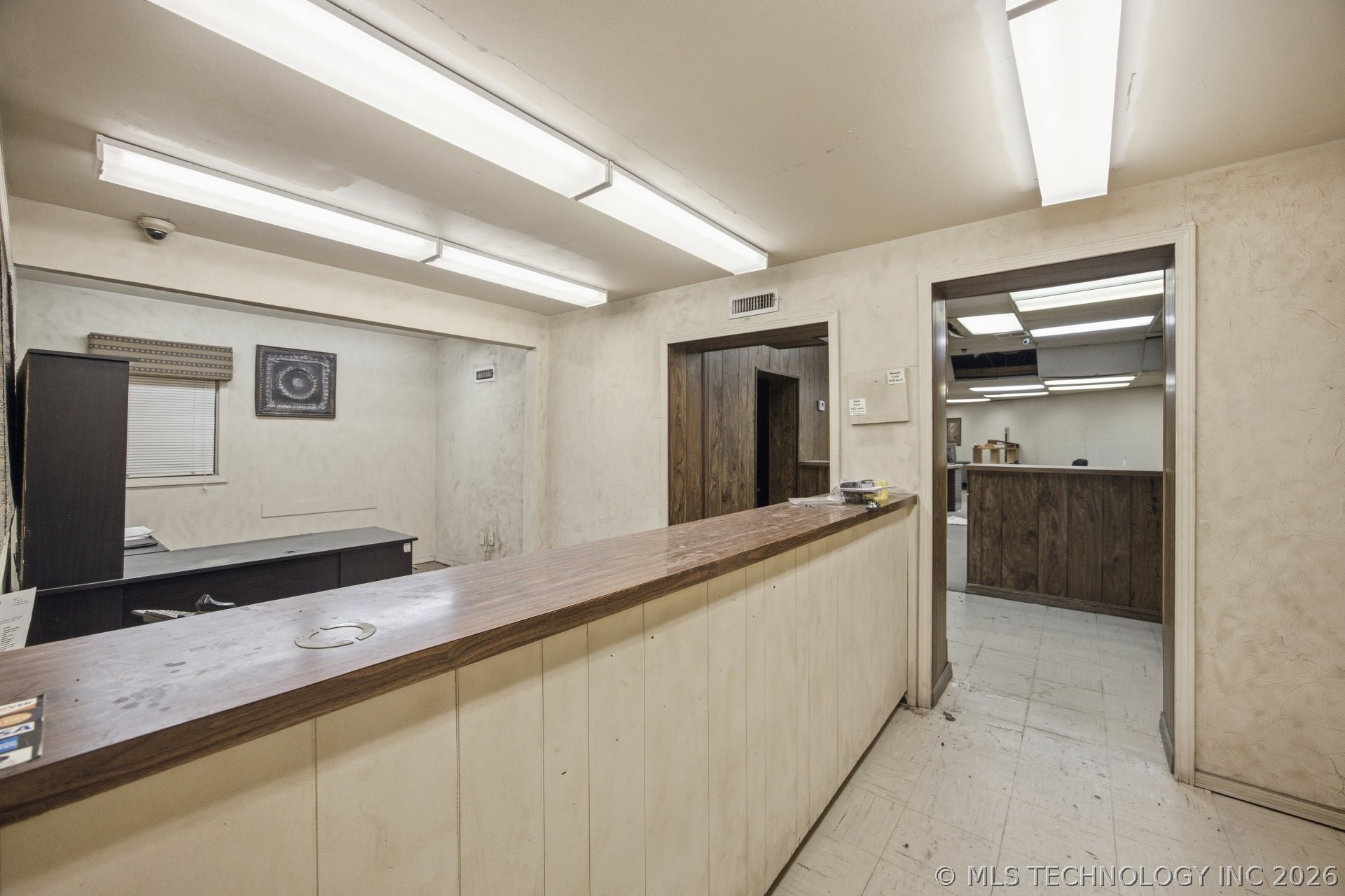 836 E Carl Albert Property Photo 58