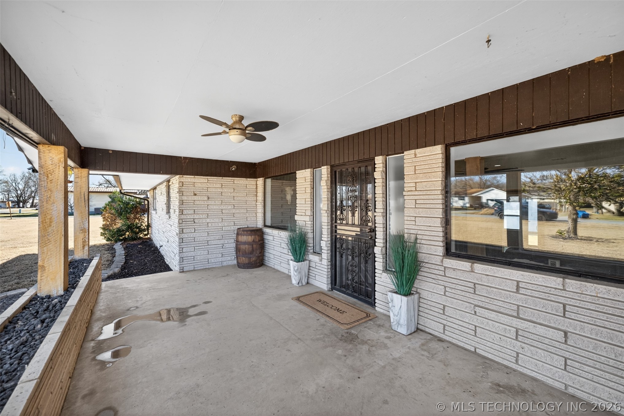 406 N William Penn Property Photo 6