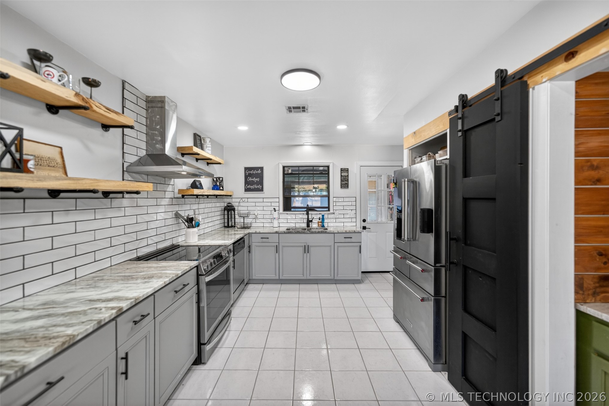 406 N William Penn Property Photo 15