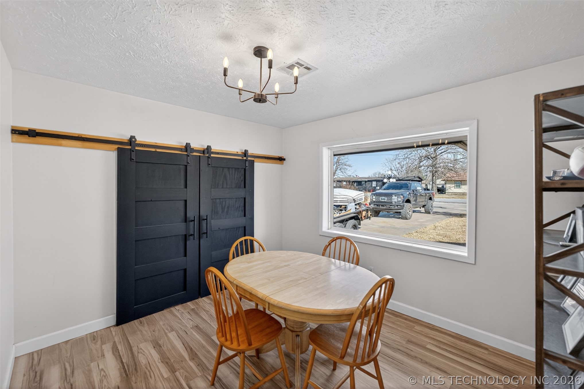 406 N William Penn Property Photo 18
