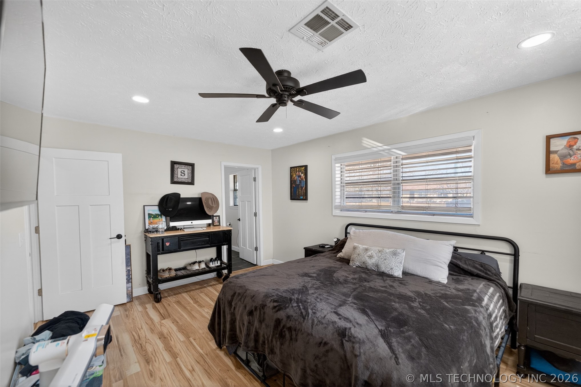 406 N William Penn Property Photo 23