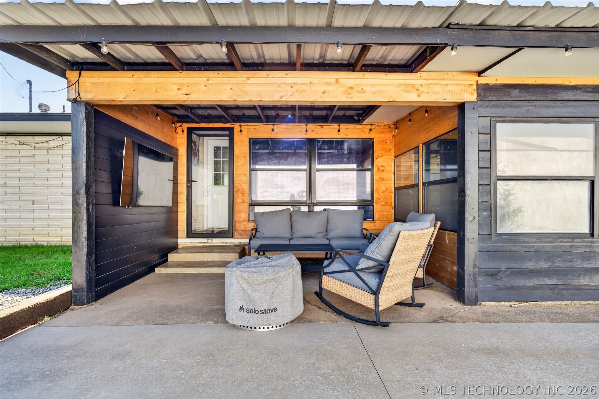 406 N William Penn Property Photo 32