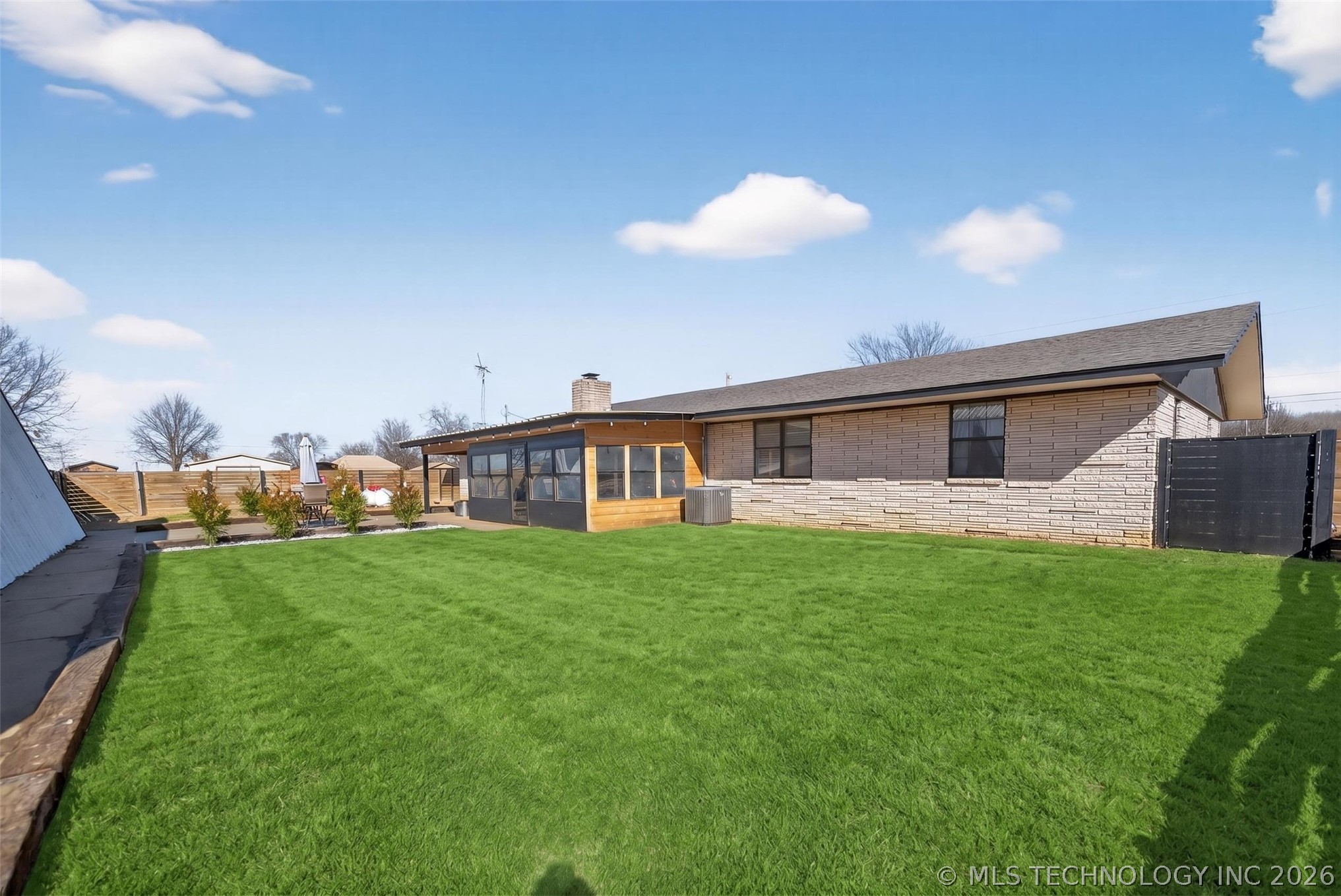 406 N William Penn Property Photo 41