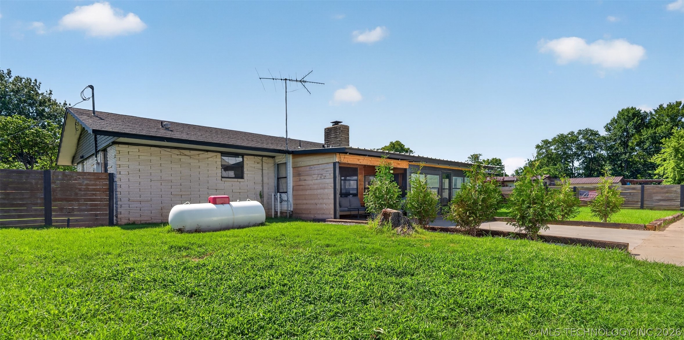 406 N William Penn Property Photo 42