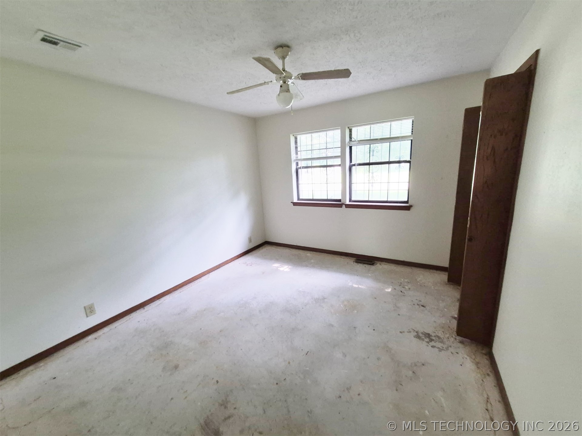 196 Elm Drive Property Photo 12
