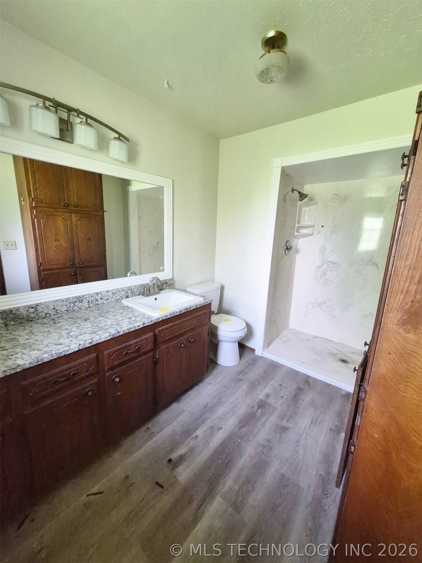 196 Elm Drive Property Photo 16