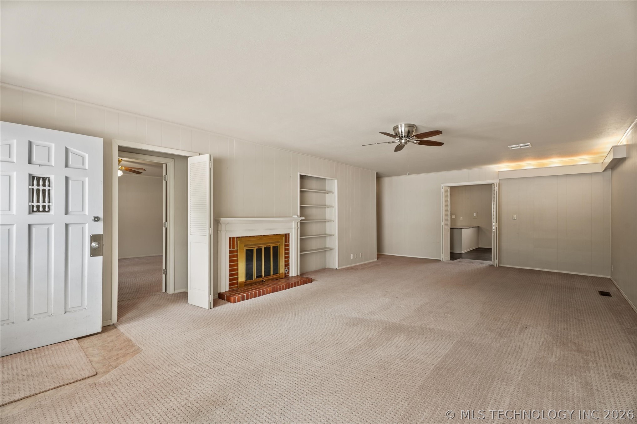 107 W 12th Street 107 Property Photo 7