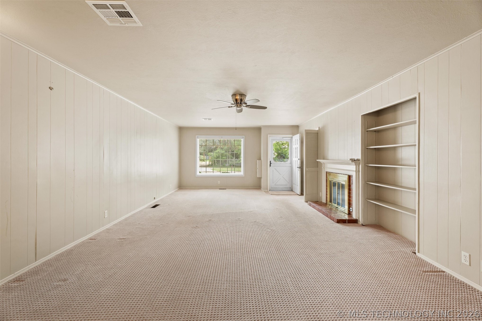 107 W 12th Street 107 Property Photo 11