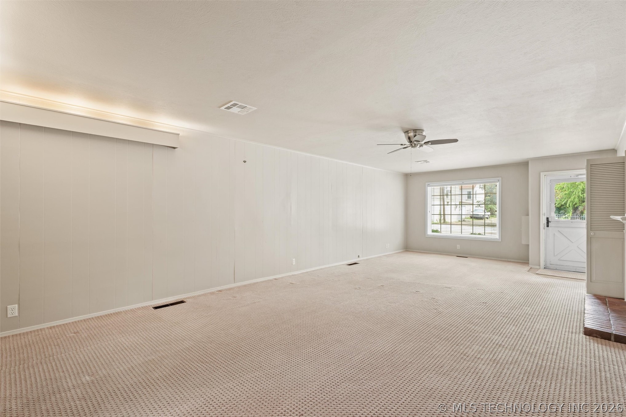 107 W 12th Street 107 Property Photo 12