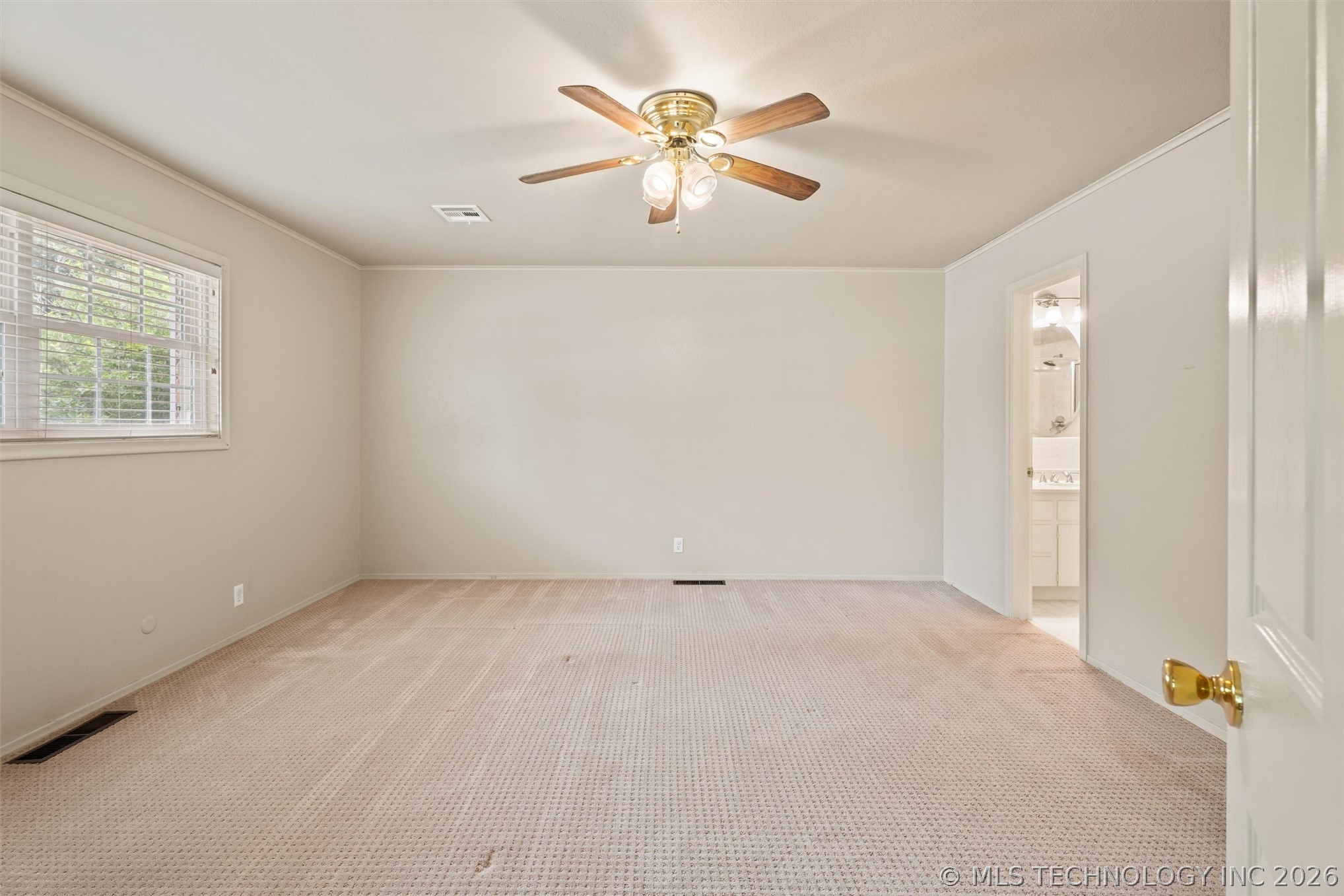 107 W 12th Street 107 Property Photo 13