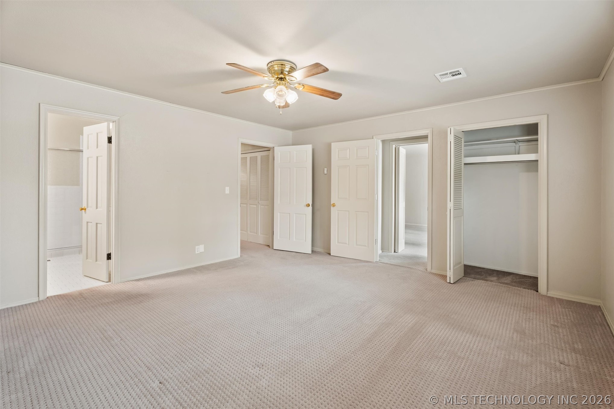 107 W 12th Street 107 Property Photo 14