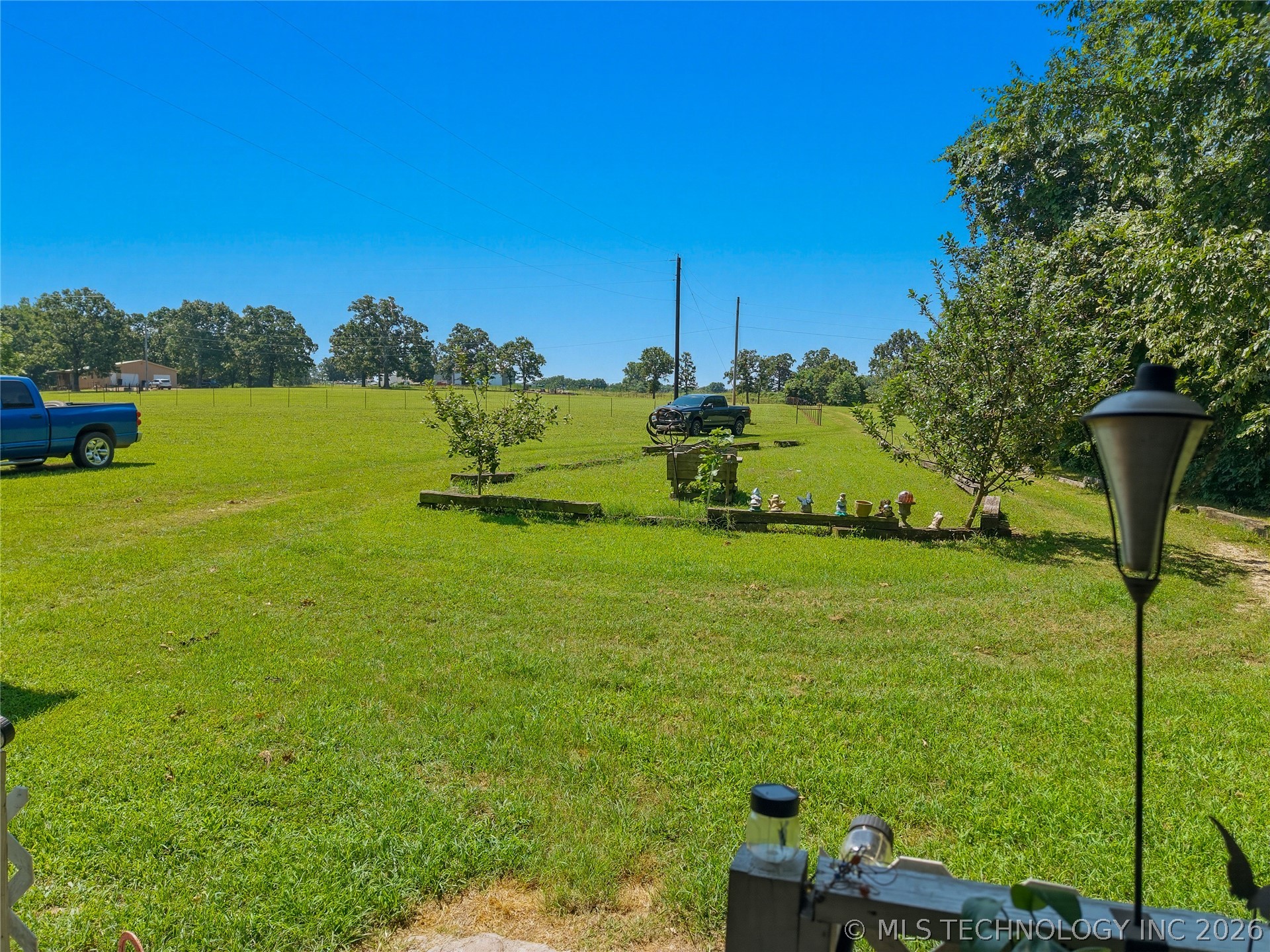 475753 E 653 Road Property Photo 8