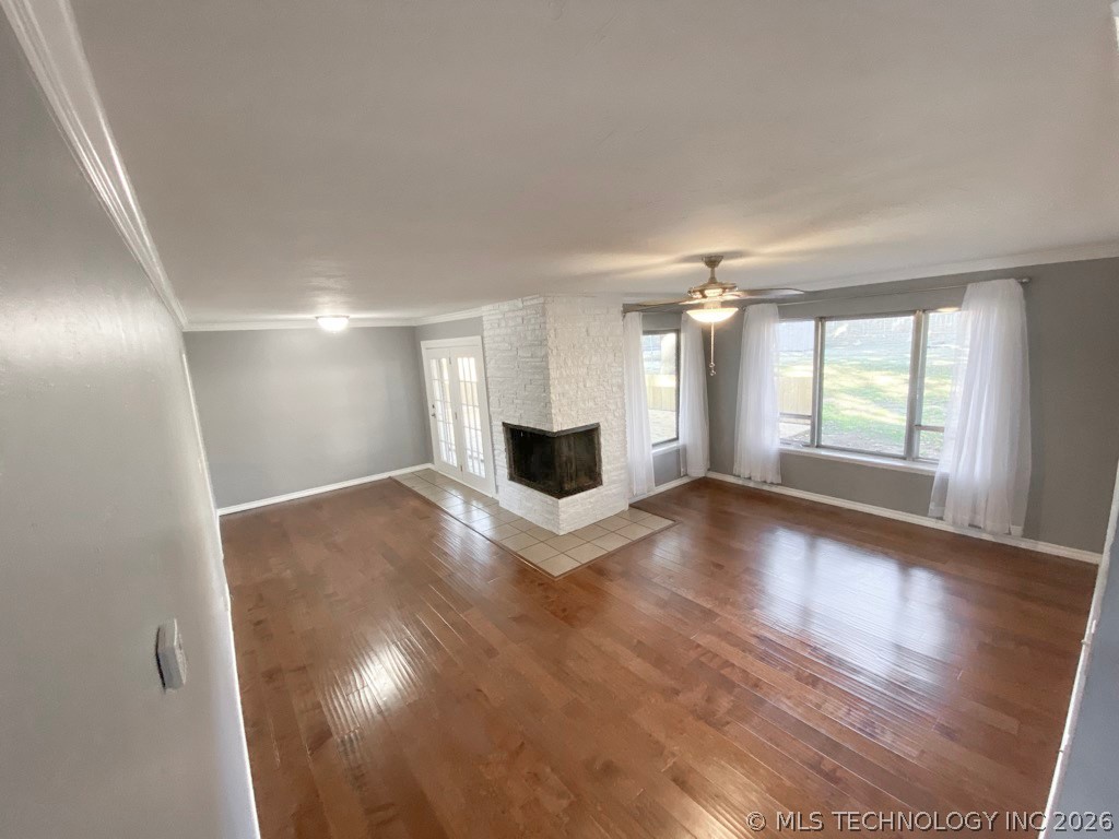 3715 E 51st Place Property Photo 2