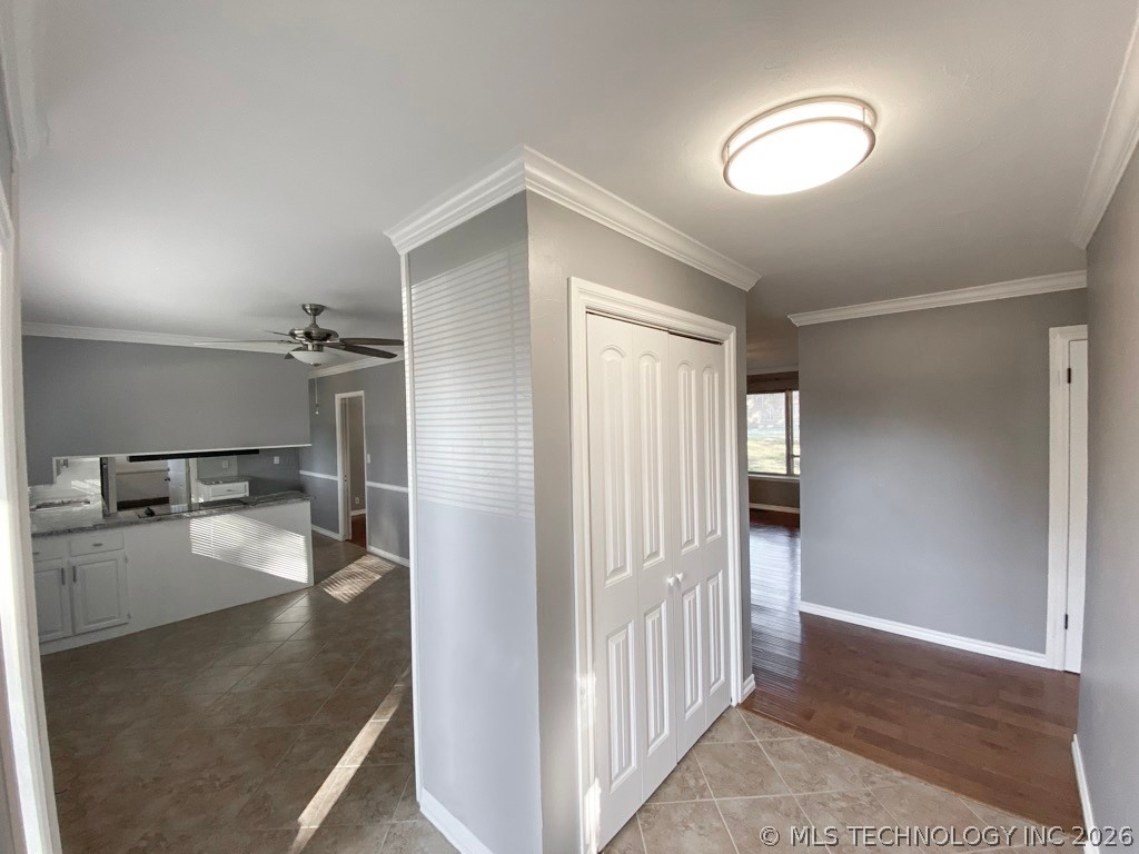 3715 E 51st Place Property Photo 3