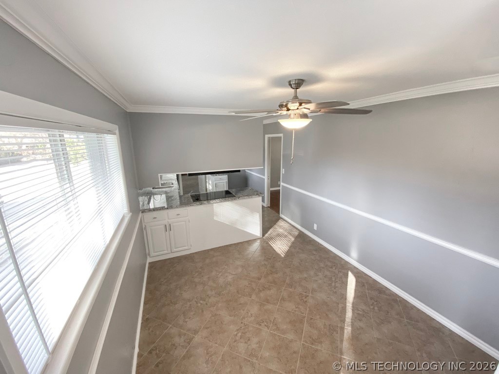 3715 E 51st Place Property Photo 5