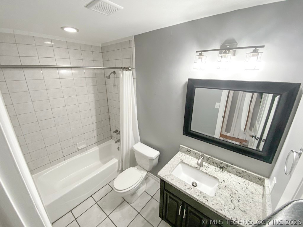 3715 E 51st Place Property Photo 11