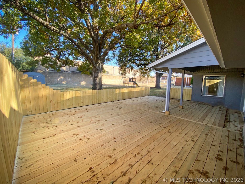 3715 E 51st Place Property Photo 12