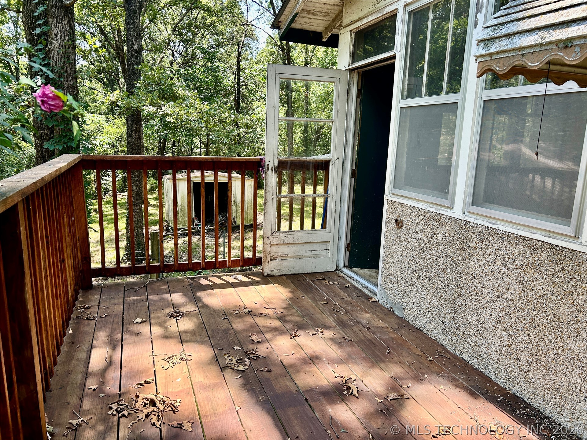 4791 Walnut Grove Property Photo 8