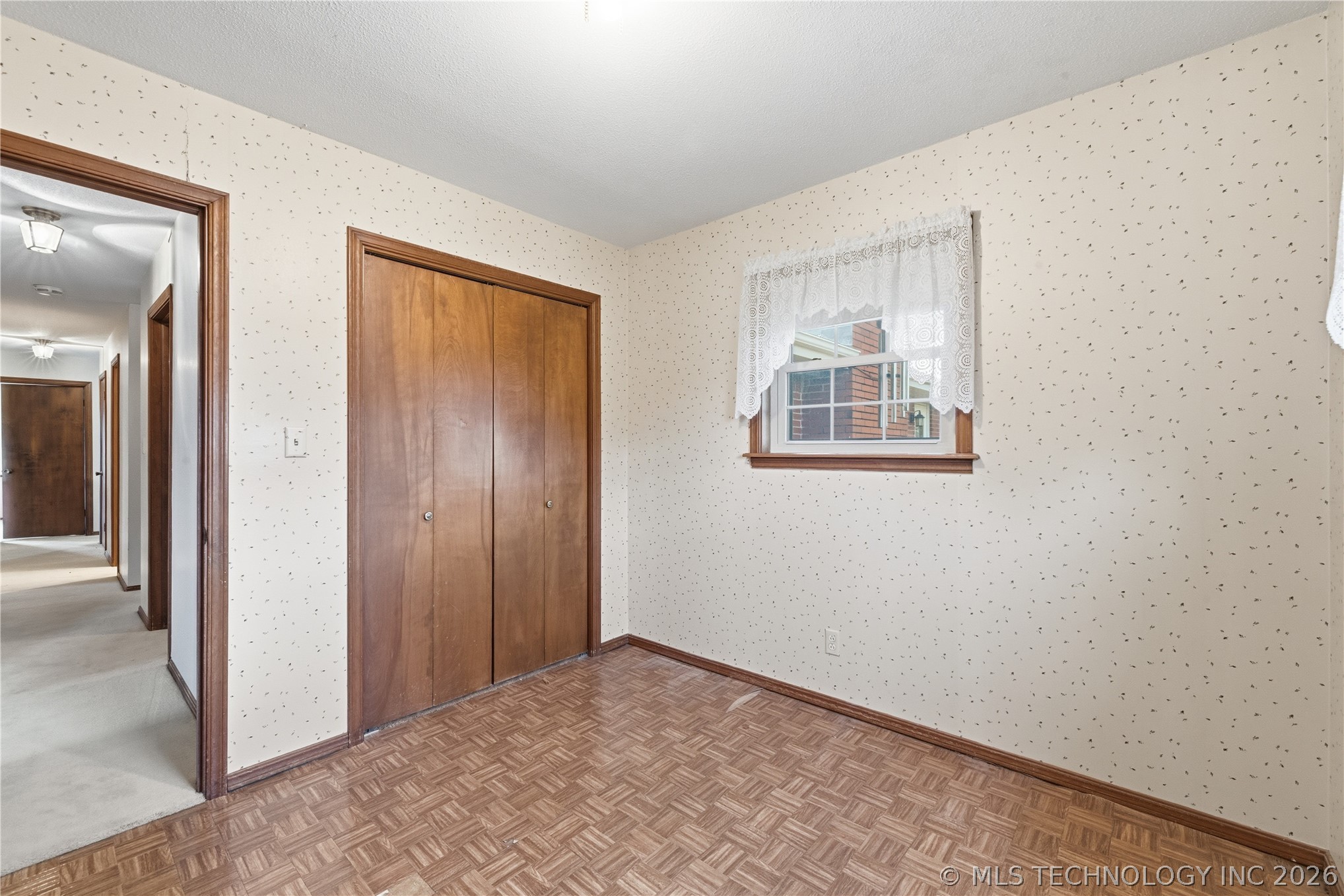 820 W Davis Drive Property Photo 21