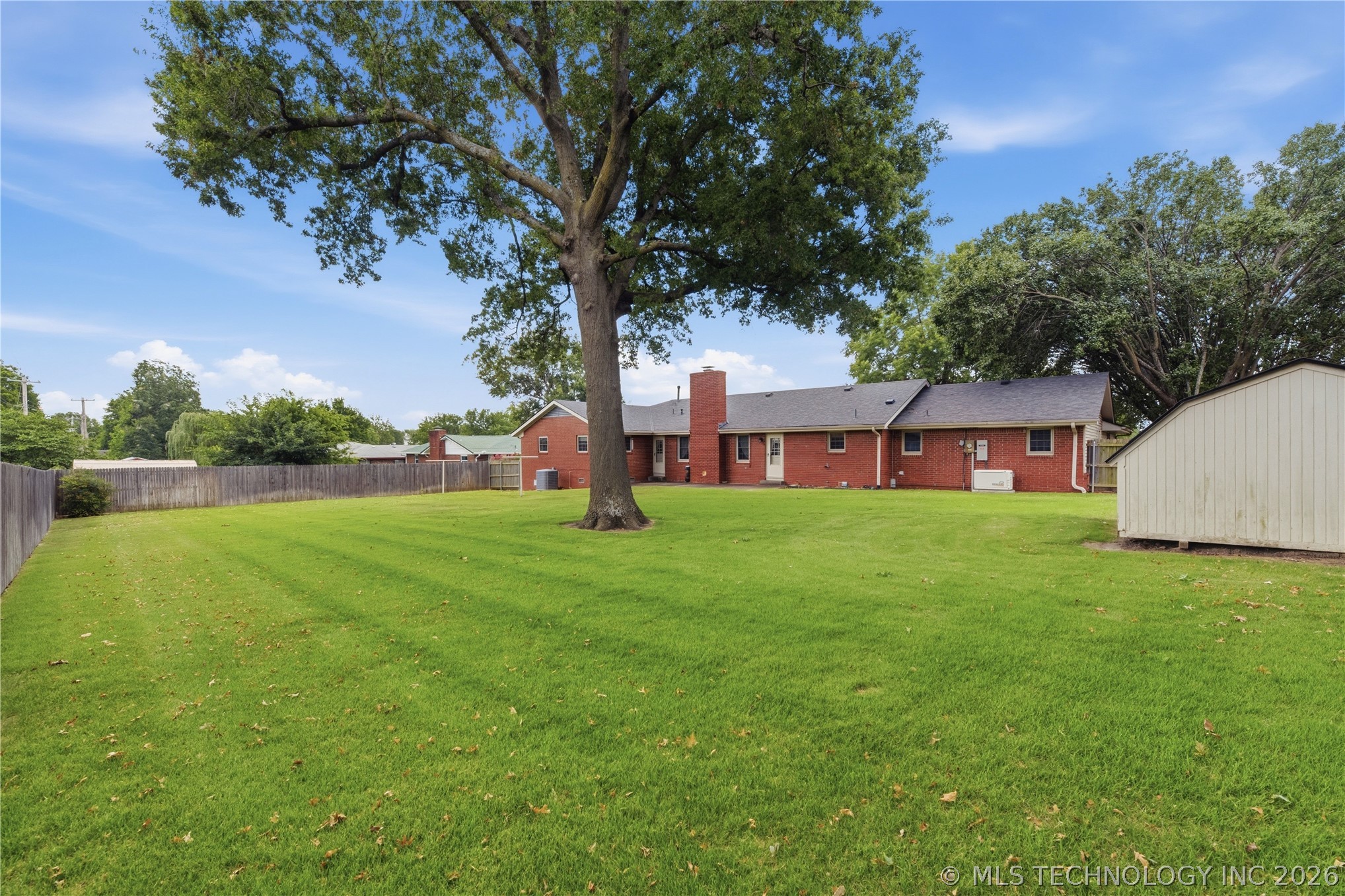 820 W Davis Drive Property Photo 25