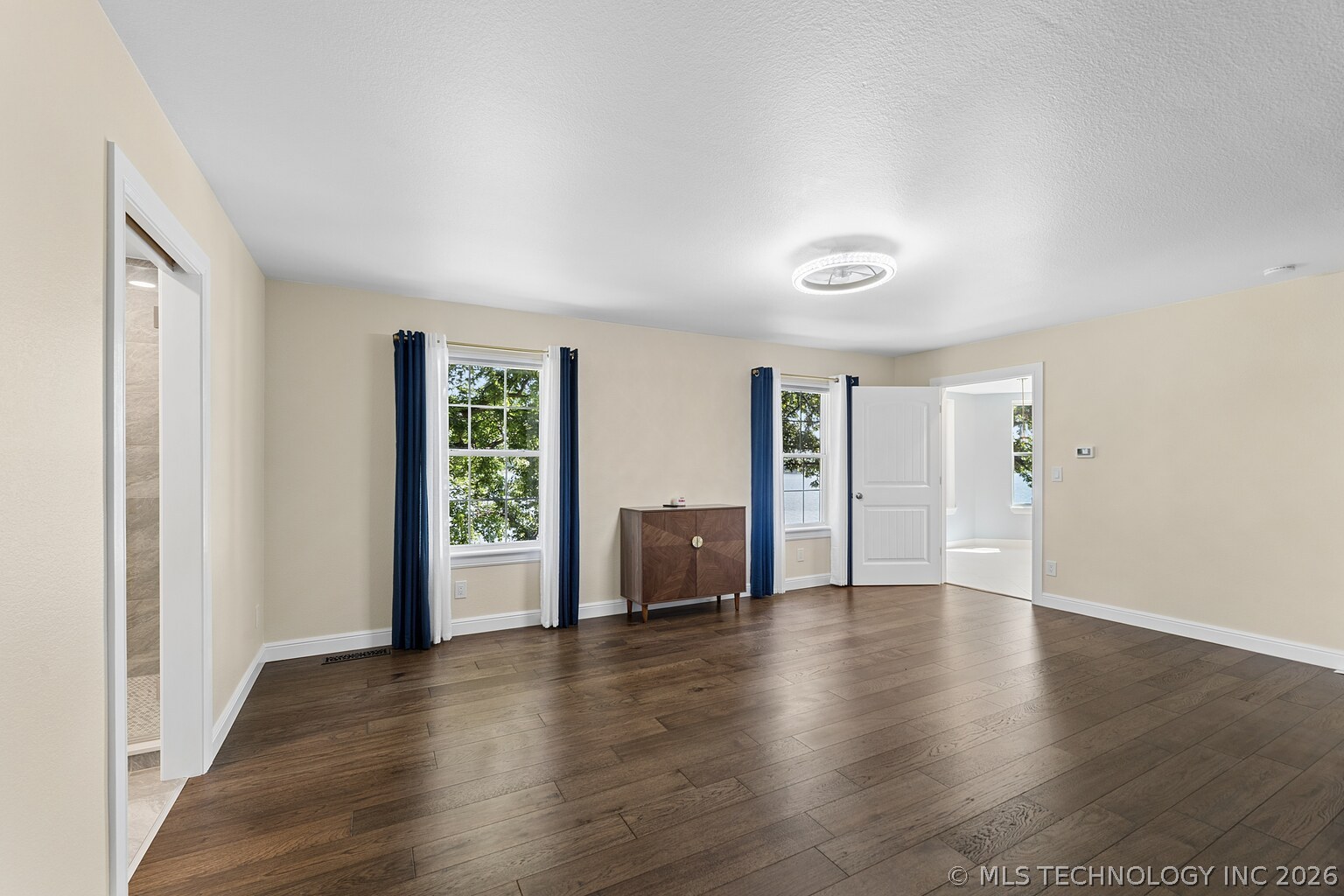 3 Foxwood Estates Street Property Photo 16