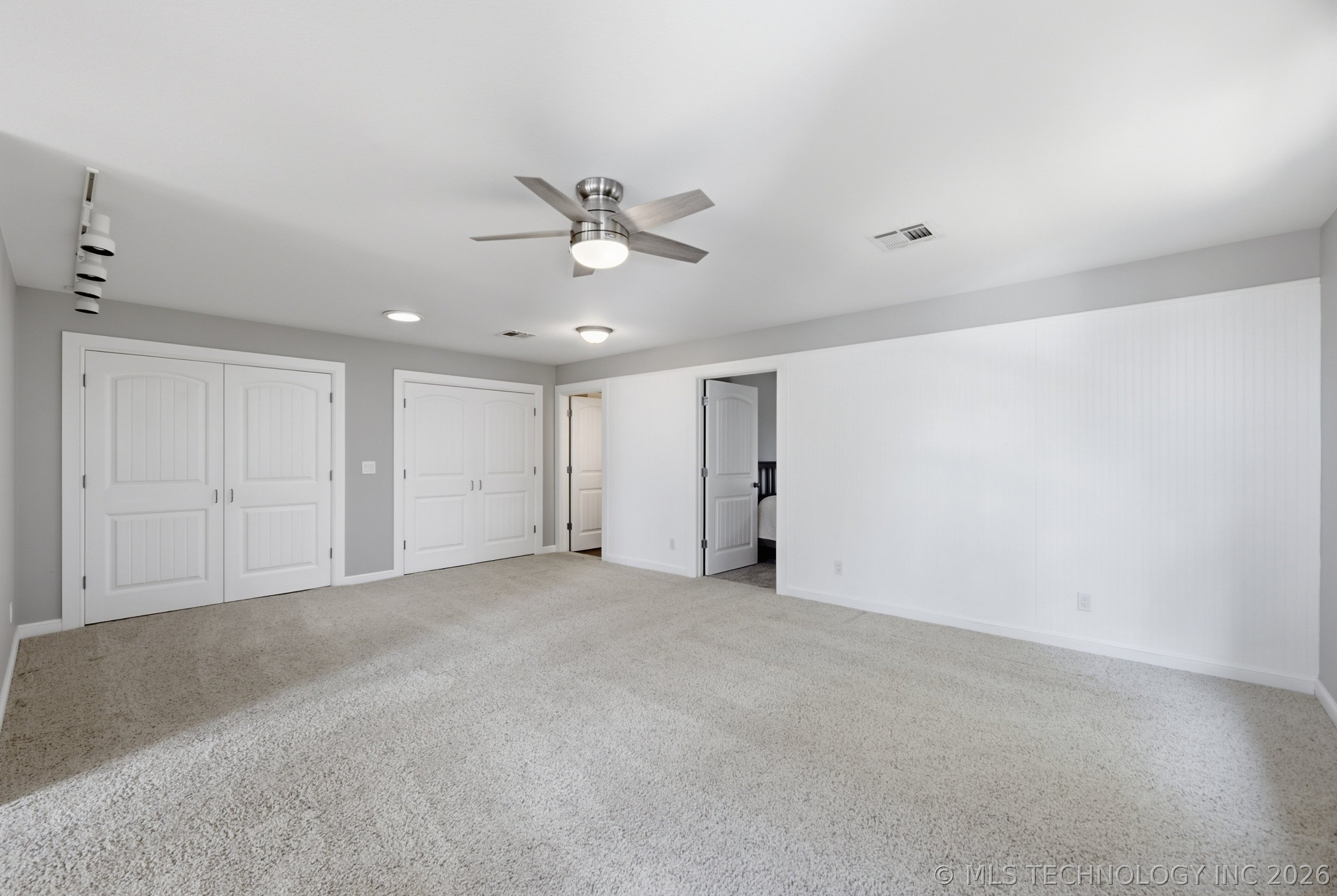 3 Foxwood Estates Street Property Photo 31