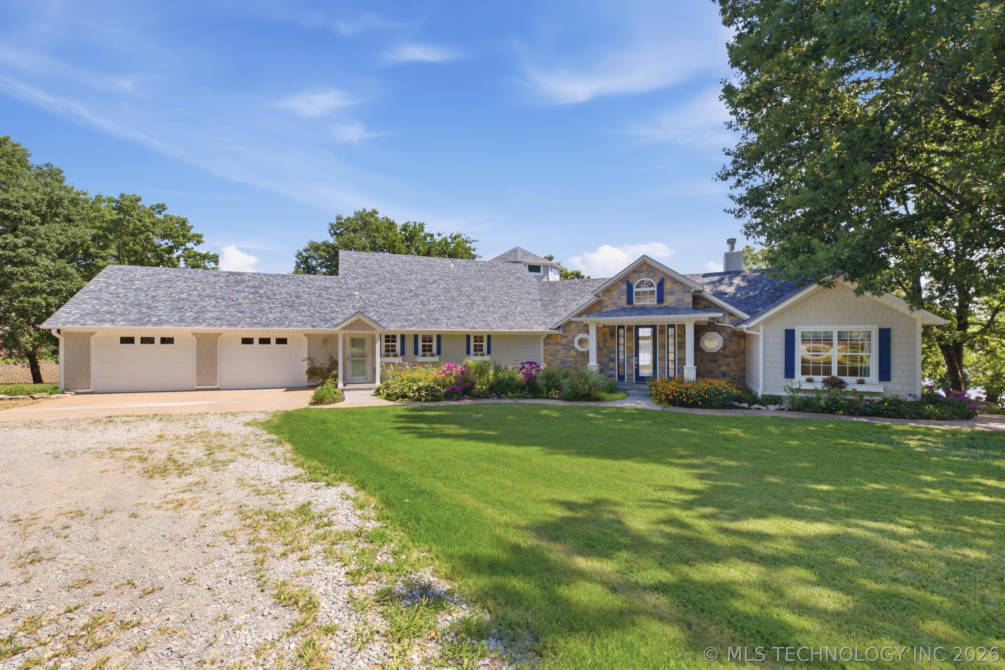 3 Foxwood Estates Street Property Photo 55
