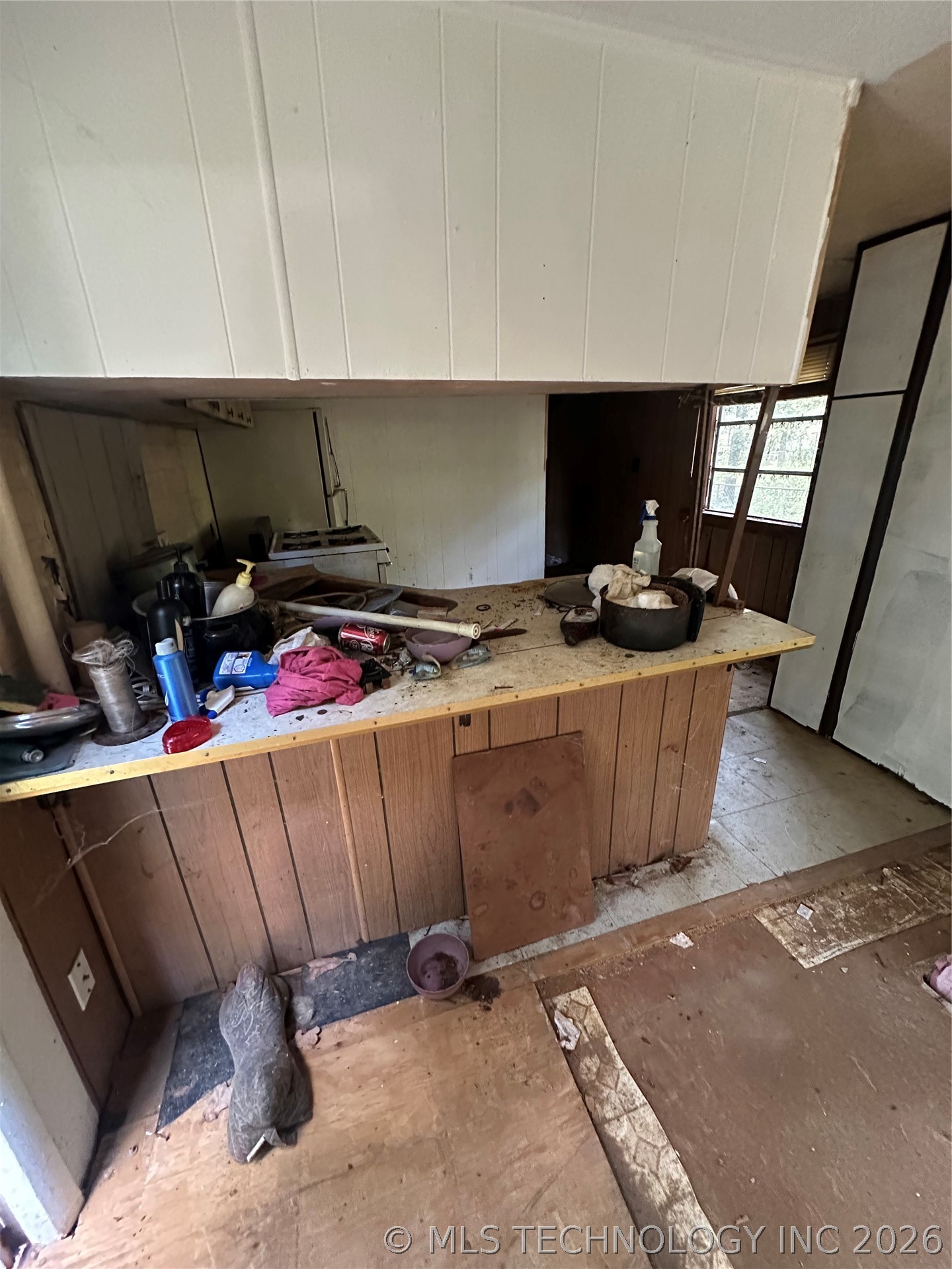 114530 1145 Property Photo 5