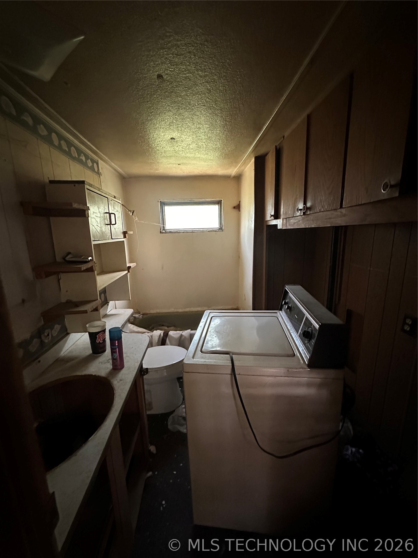 114530 1145 Property Photo 12