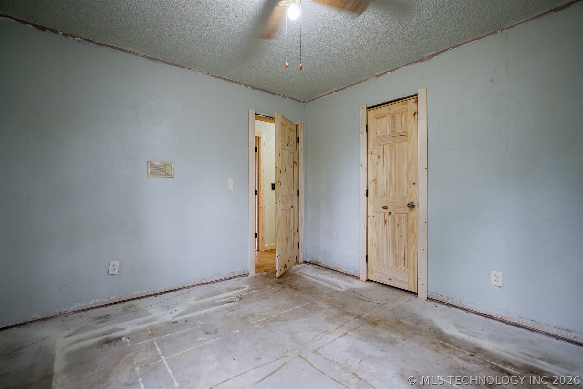 1421 S Cedar Street Property Photo 4