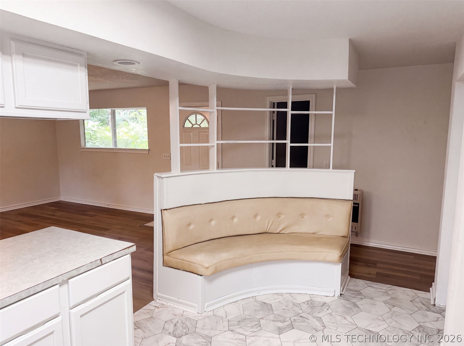 430225 E 1155 Road Property Photo 6