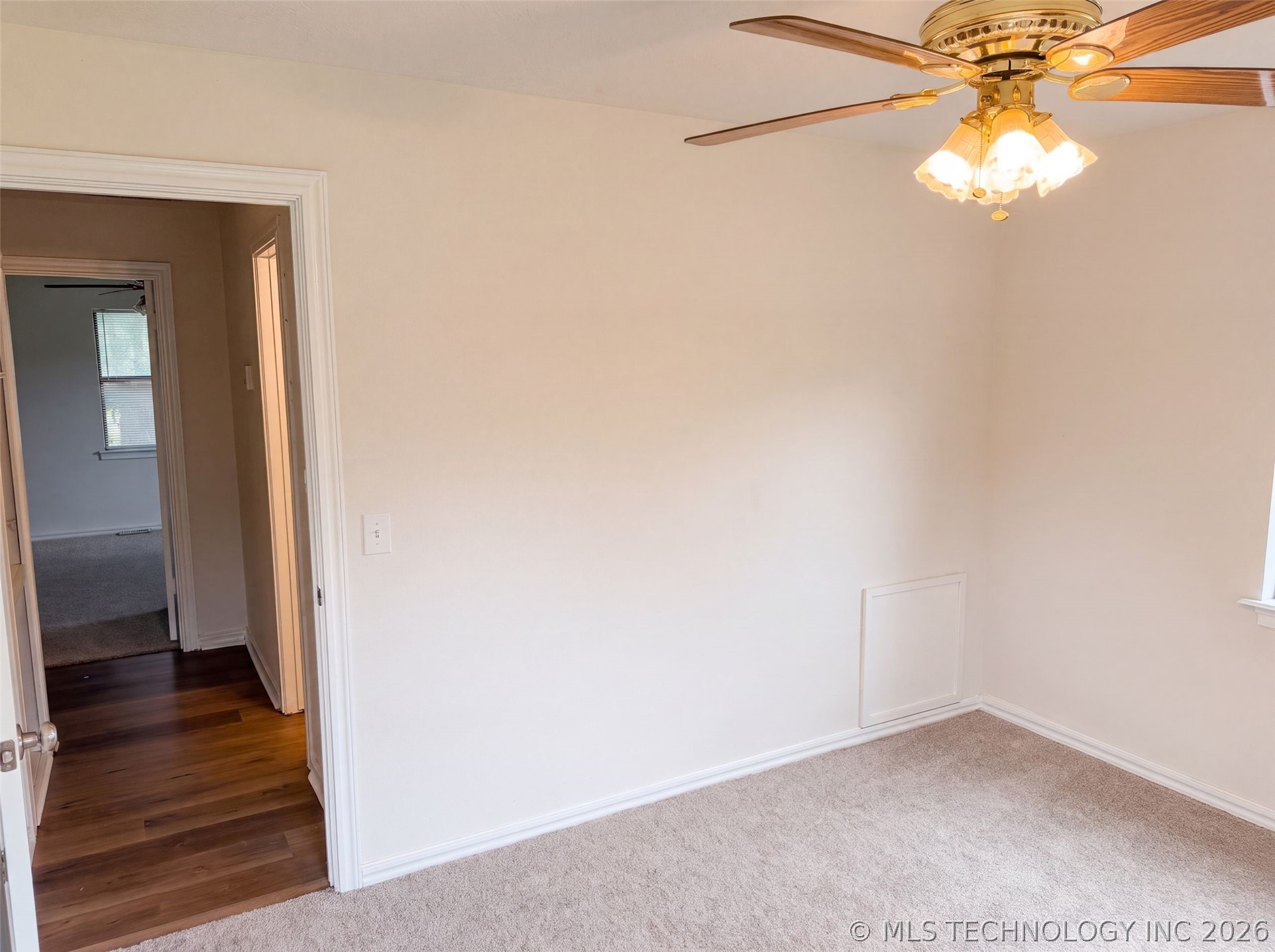 430225 E 1155 Road Property Photo 8