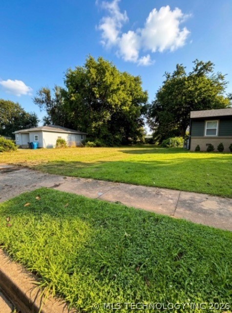 1828 E Young Street N Property Photo 6