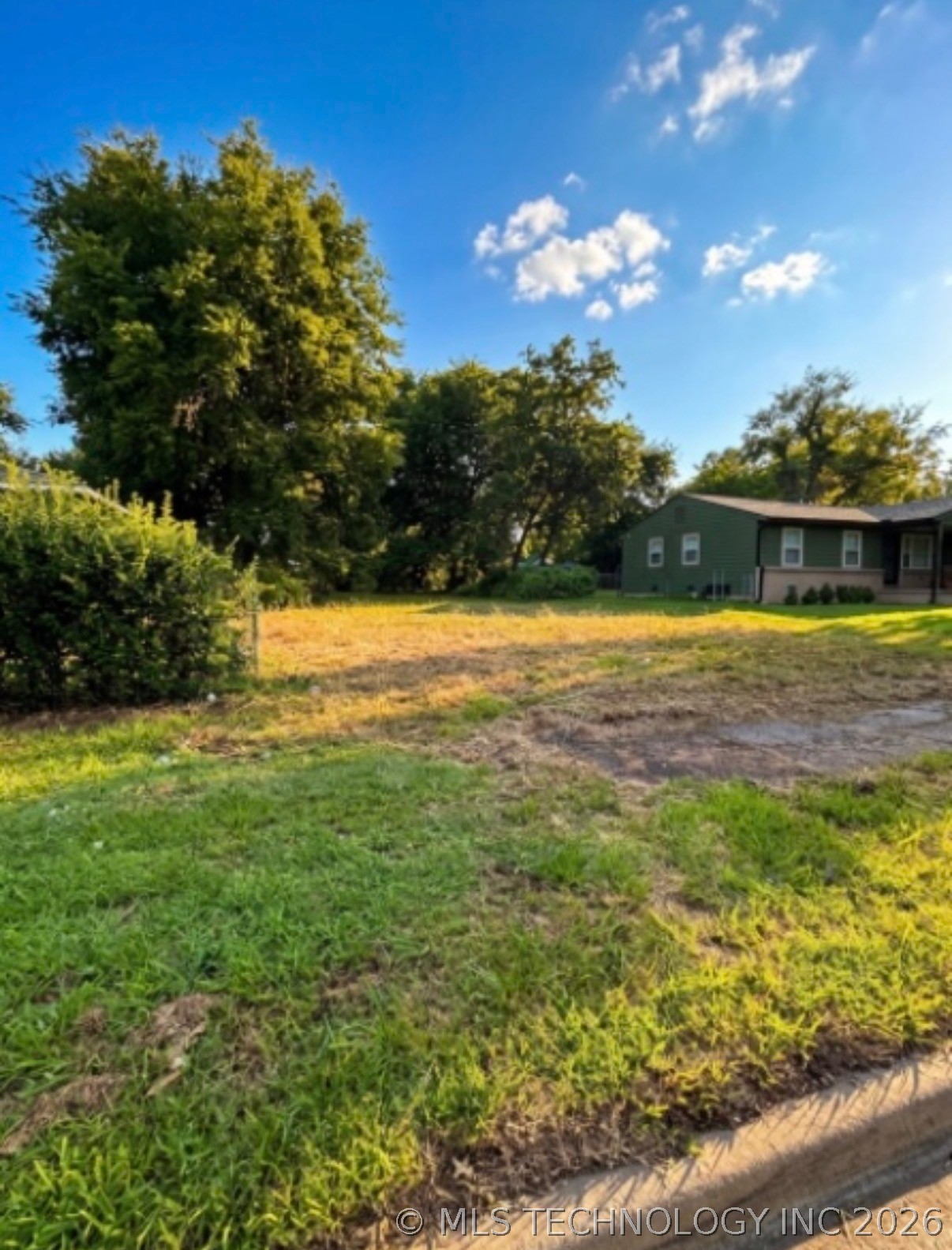 1828 E Young Street N Property Photo 7