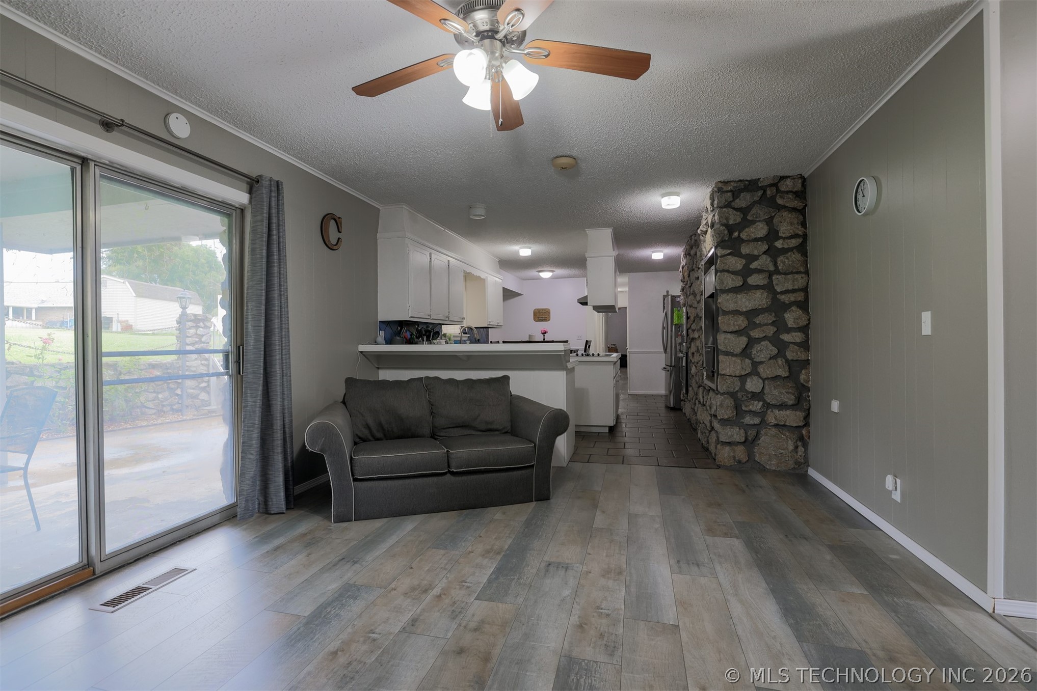 533 W Woodland Drive Property Photo 27