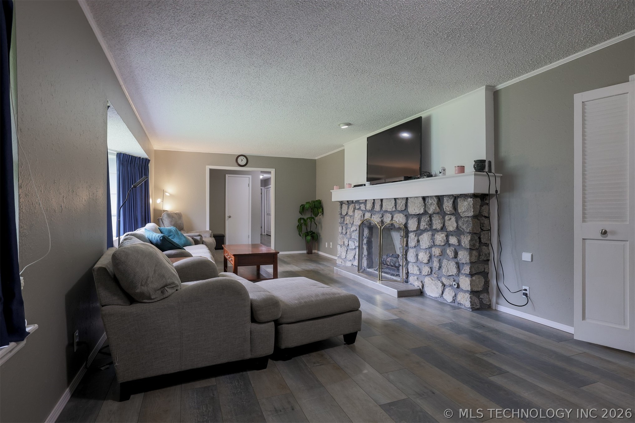533 W Woodland Drive Property Photo 30