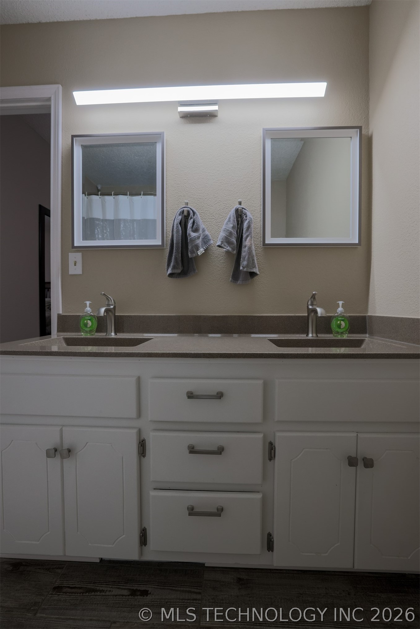 533 W Woodland Drive Property Photo 36