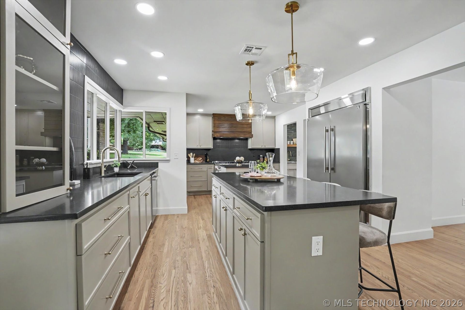 3215 S Evanston Avenue Property Photo 3