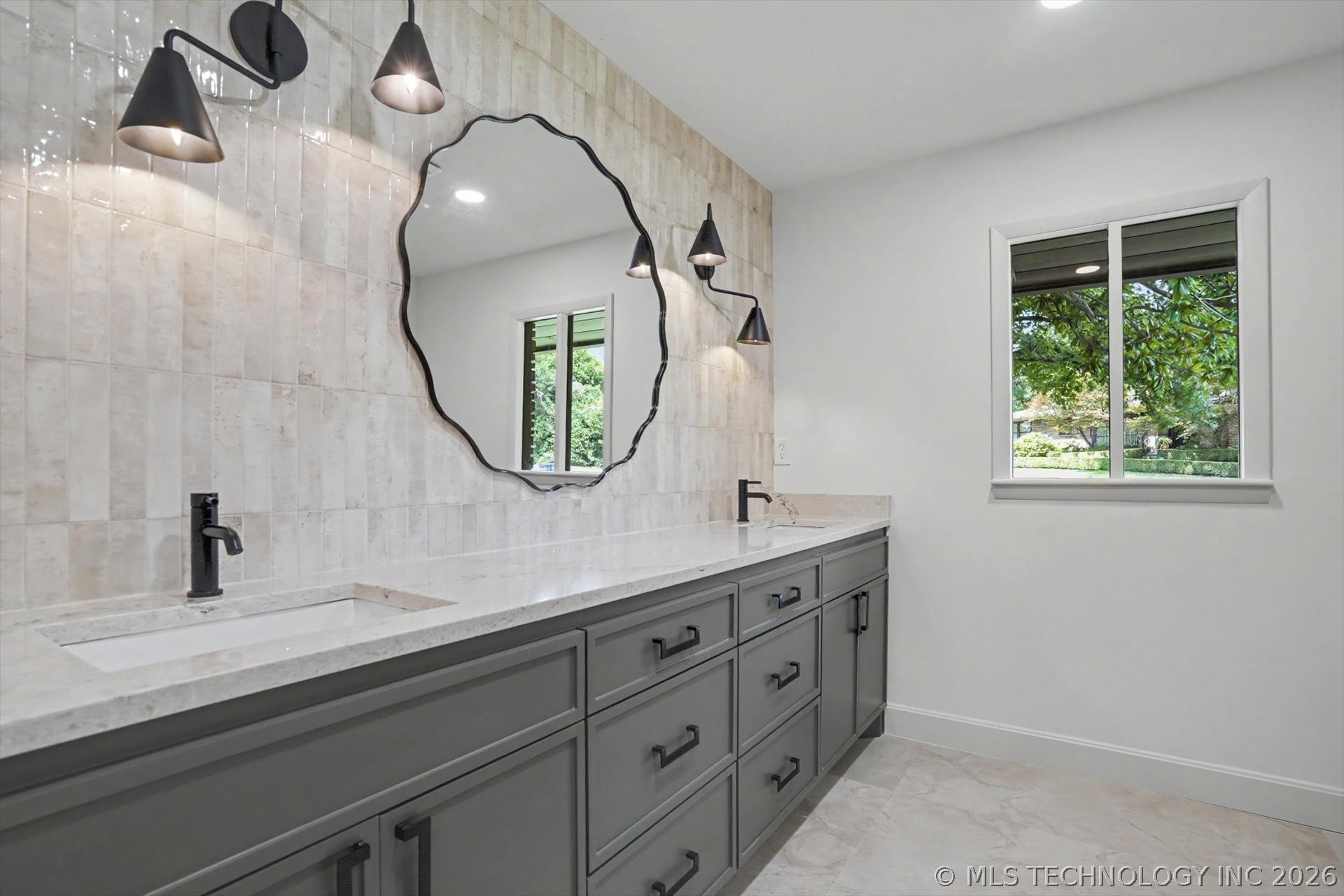 3215 S Evanston Avenue Property Photo 13