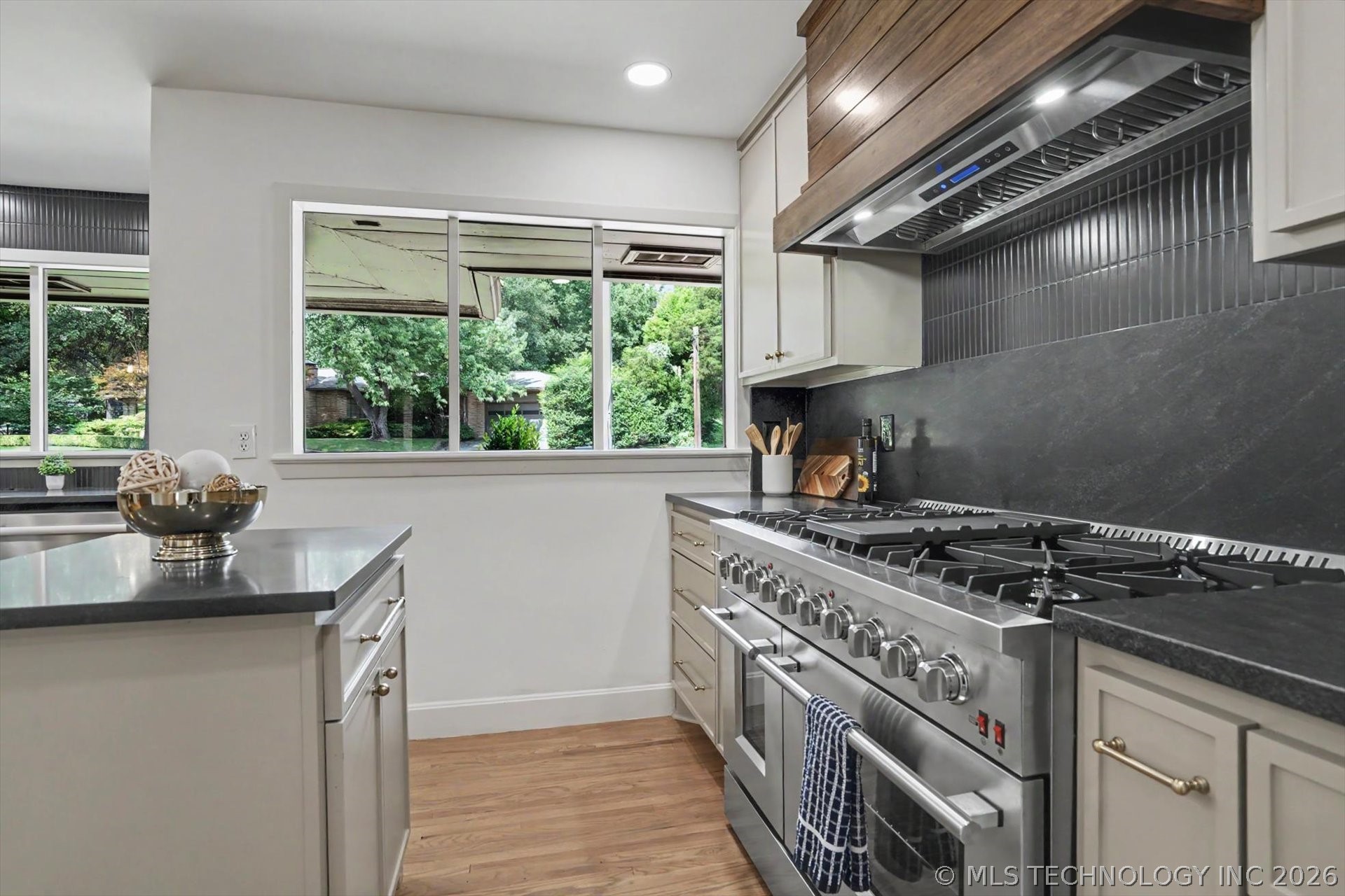 3215 S Evanston Avenue Property Photo 26