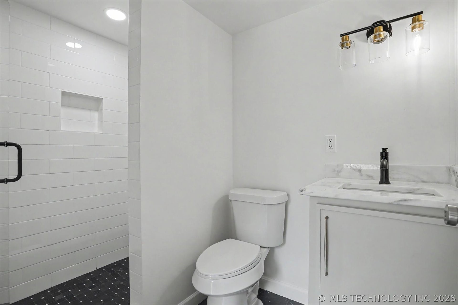 3215 S Evanston Avenue Property Photo 46