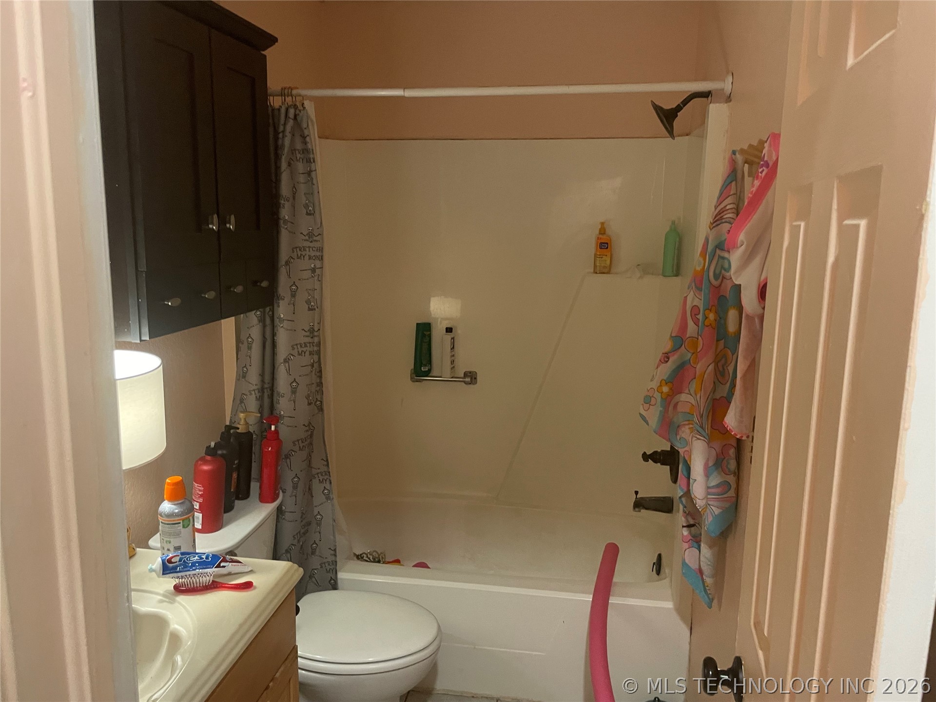 300 E Vicksburg Street Property Photo 4