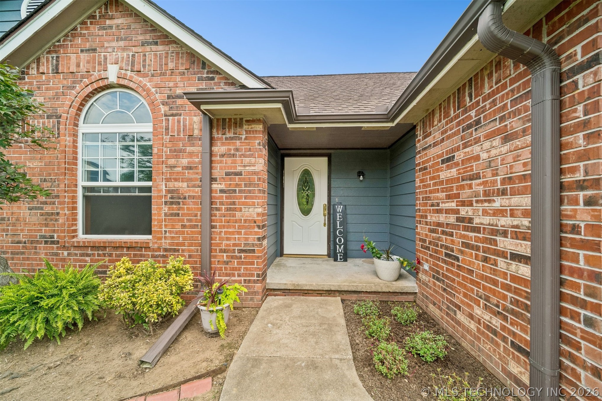 996 N Douglas Drive Property Photo 3