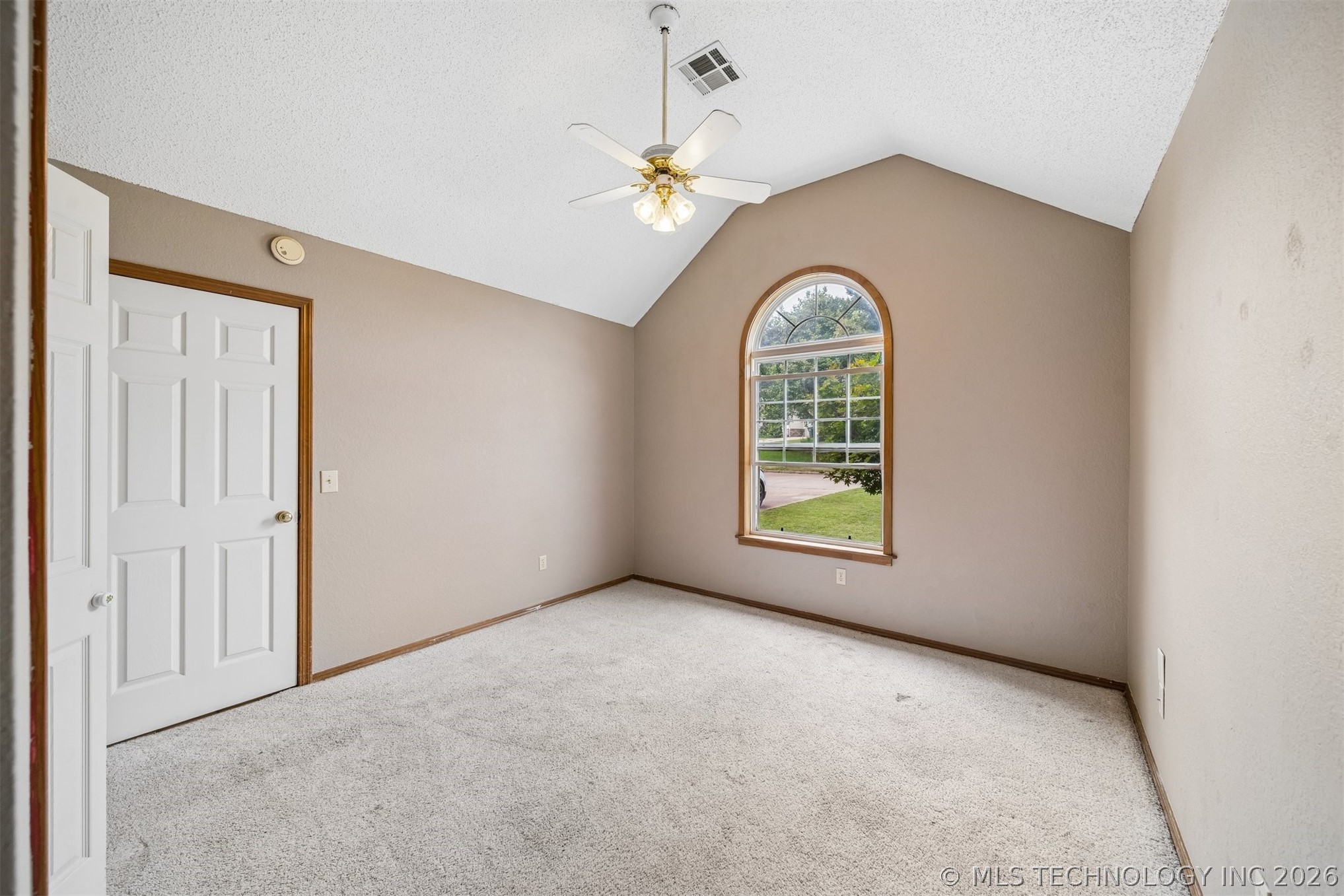 996 N Douglas Drive Property Photo 8